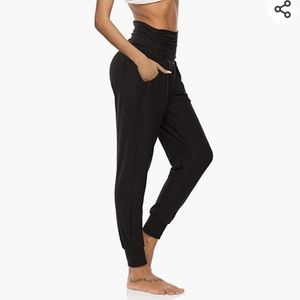 Cinched waste joggers